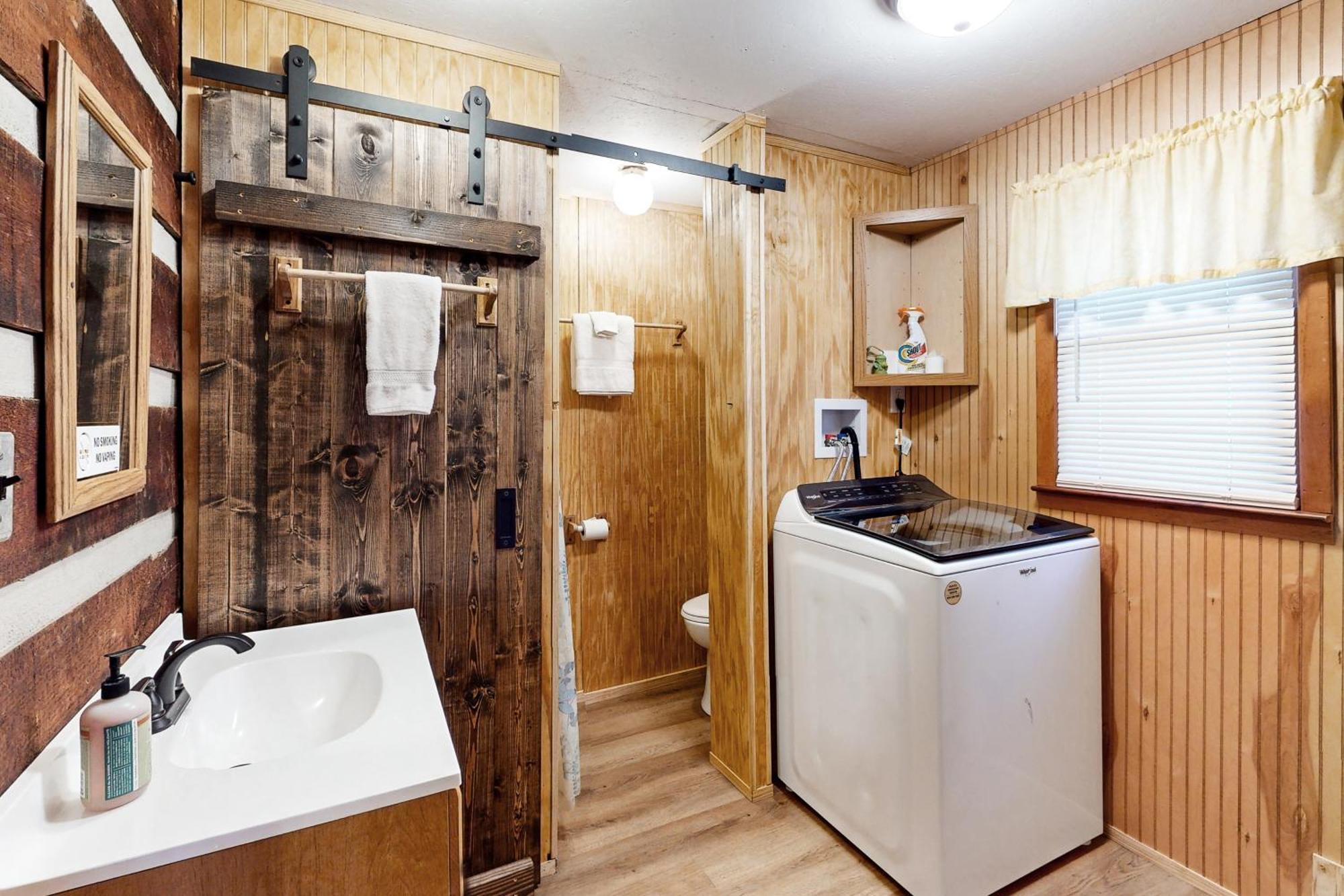 2 Bed 2 Bath Vacation Home In Whittier II Exterior foto